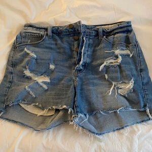 Jean high-waisted distressed shorts